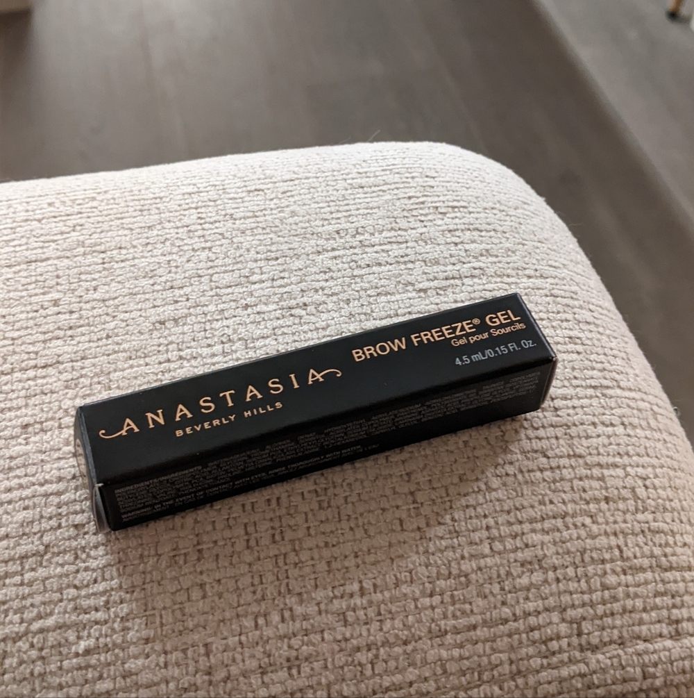 Anastasia Beverly Hills Brow Product in Black Box